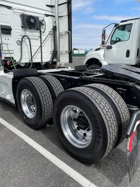 2018 VOLVO VNL64T670 8027411908